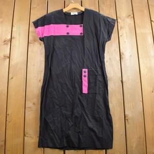 Vestido mini vintage de cuello alto y manga corta de los años 60 / Auténtico vintage / Estilo retro / Vestido Gogo / Mi chica / Hecho en Italia / Vestido de los años 60