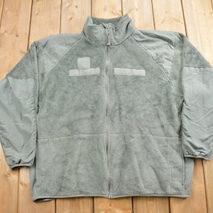 Vintage 1990s US Military Cold Weather Fleece Sweater / US Army / Gen III / Army Jacket / Deep Pile Fleece / Size X Large Regular