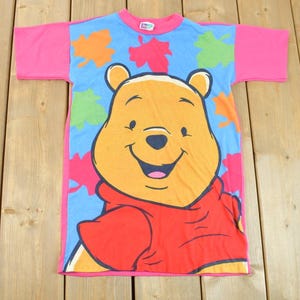 Vintage 1990s Winnie The Pooh Graphic Cartoon Youth T-Shirt / 90s Graphic Tee / Winnie The Pooh / American Streetwear