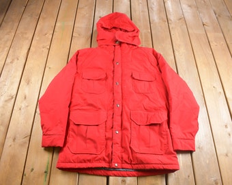 Vintage 1990s Woolrich hooded Winter Jacket / Red Jacket / Vintage Woolrich / Made In USA / Puffer Jacket