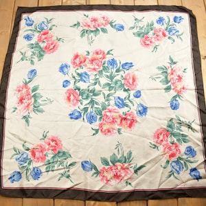 Vintage 1980s Sunkyung Sa Japanese Floral Scarf / Vintage Accessory / Vintage Scarves / All Over Pattern / Square Scarf image 1