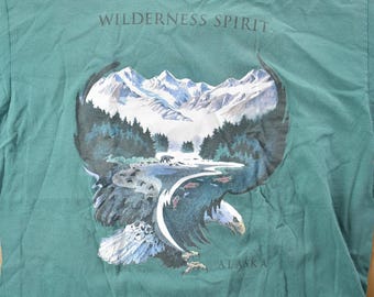 Vintage 1990s Alaska Bald Eagle Theme Graphic T-Shirt / Made In