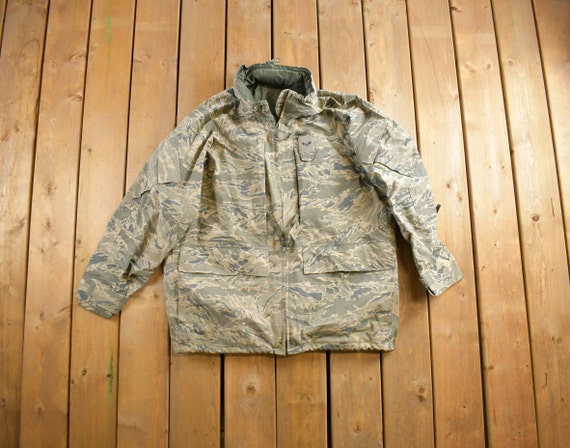 Vintage Y2K Gore Seam Military Digital Camo Jacket / US Army