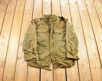 Vintage 1970s Military Jacket/ Button Up Jacket /  Army Green / Vintage Army / Streetwear Fashion / Army Jacket / Distressed / Thrashed
