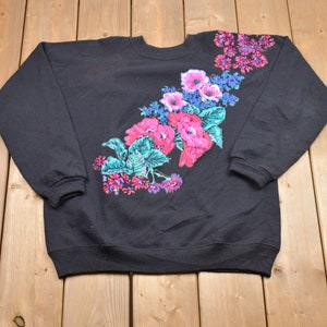 Vintage 1980s Hanes Raglan Floral Crewneck Sweatshirt / Made in USA / 80s Crewneck / Floral / Athleisure / Streetwear / Women&#39;s Vintage