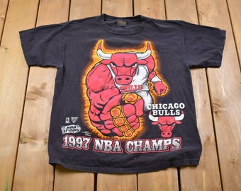 ウェア NBA 3PEAT CHAMPS T-SHIRTS CHICAGO BULLS ウェア NBA 3PEAT CHAMPS T-SHIRTS CHICAGO BULLS Vintage