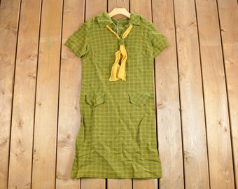 Vintage 1960s Plaid Dress / Sheath Dress / True Vintage / Retro Womenswear / Mod Fashion / Green Plaid Dress