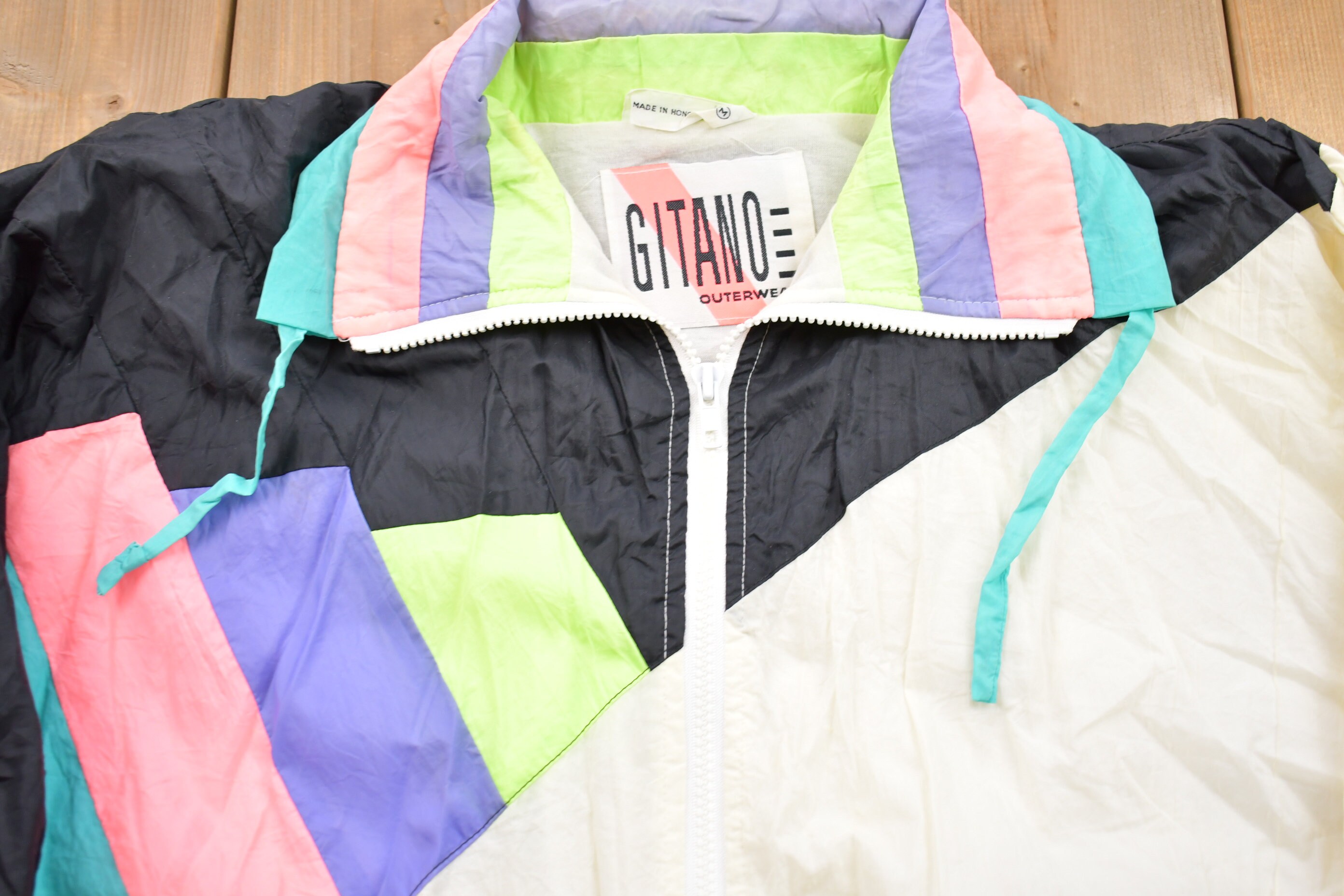 ジャケット・アウター GITANO 90's Enamel rain Jacket Vintage 1980s Gitano Outerwear Abstract Full Zip Windbreaker