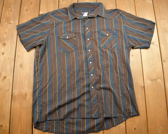 Vintage 1990s Wrangler Striped Button Up Shirt / 1990s Button Up / Vintage Flannel / Basic Button Up