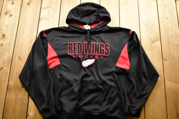 Majestic Women Red Detroit Red Wings Hoodie Long Sleeve Cotton Blend  small/med?