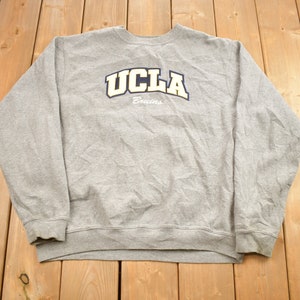 Blusa de gola redonda bordada vintage UCLA Bruins dos anos 90 / Blusa de gola redonda universitária vintage / Roupa esportiva / Americana