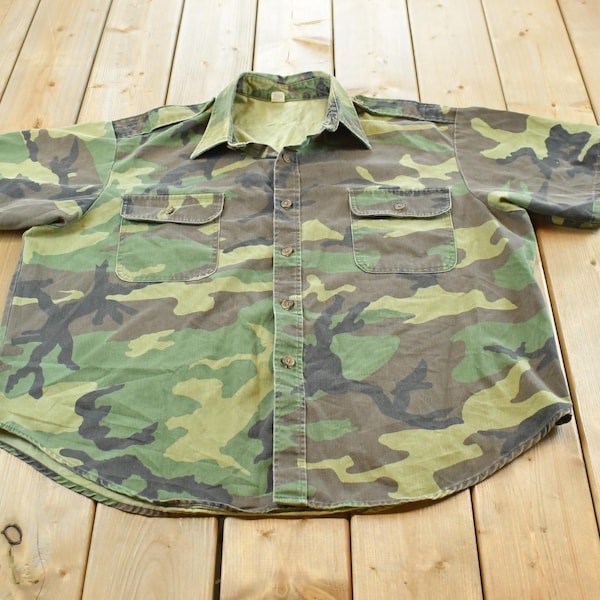 Vintage 1990s Woodland Camo Short Sleeve Button Up Shirt Men's 2XL / Military / Outdoors / Outdoorsman / 90s Streetwear