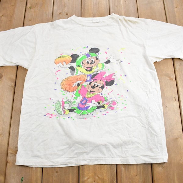 Vintage 1990s Mickey & Minnie Mouse Graphic T-Shirt / 90s Graphic Tee / Vintage Mickey Mouse / 90s Disney Tee / Single Stitch