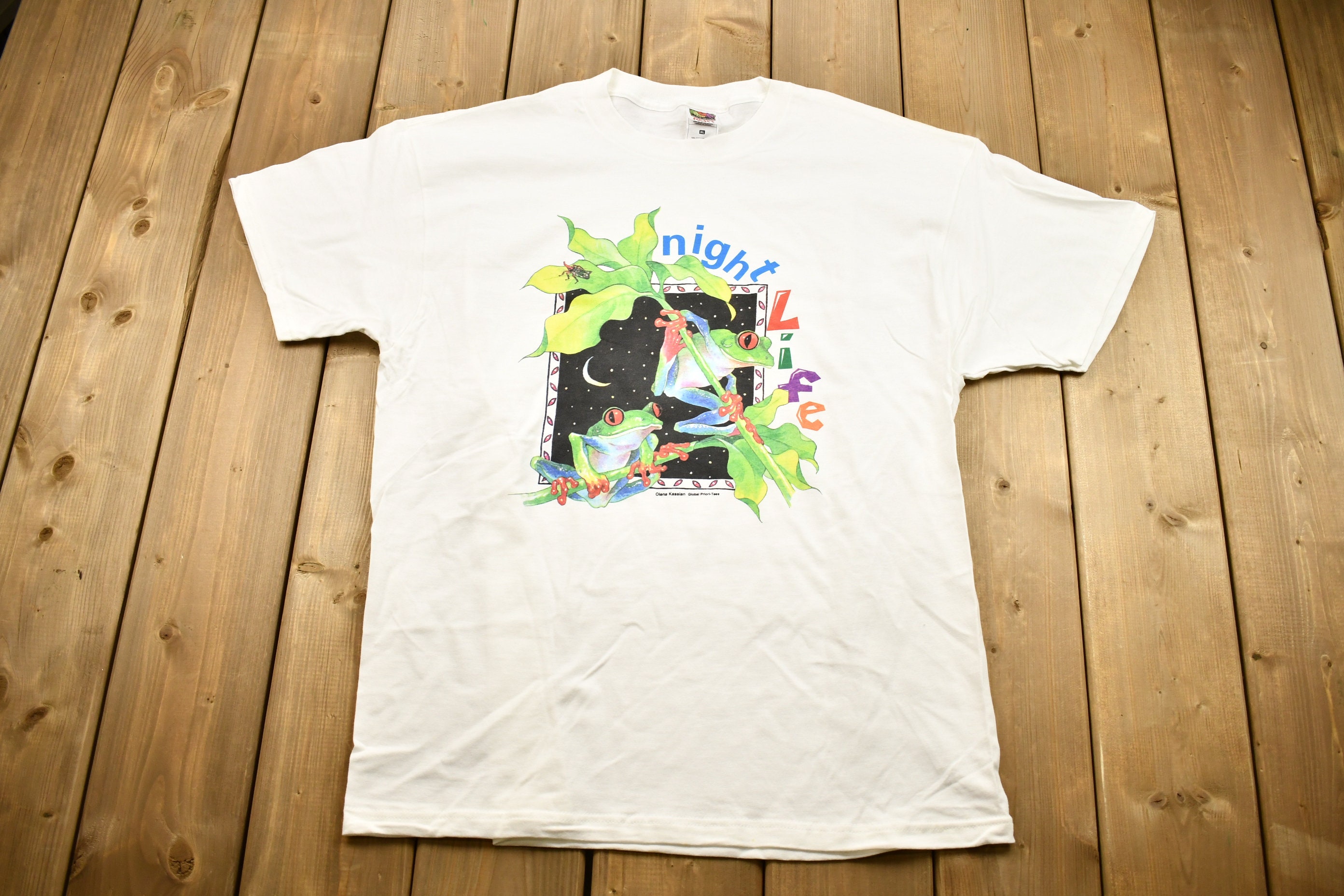 Vintage 1990s Night Life Tree Frog Graphic T-shirt / Nature / Cute