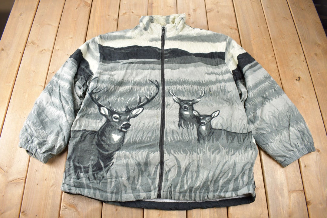 Vintage 1990s CW Classics Deer Graphic All Over Print Zip up Vintage 1990s CW Classics Deer Graphic All Over Print Zip up