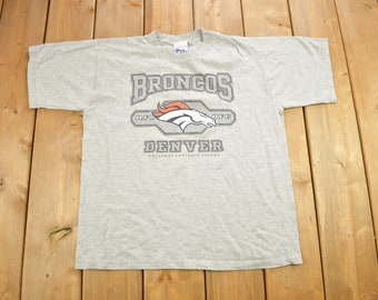 Vintage 1990s Denver Broncos NFL Pro Player Kids Size Graphic T-Shirt / Made In USA / NFL / 90s Streetwear / Sportswear