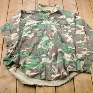 Vintage 1980s Deer Skin Hunting Camo Button Up Shirt / Camo Field Jacket / US Army Green / U.S. Army Top / Authentic Military Gear