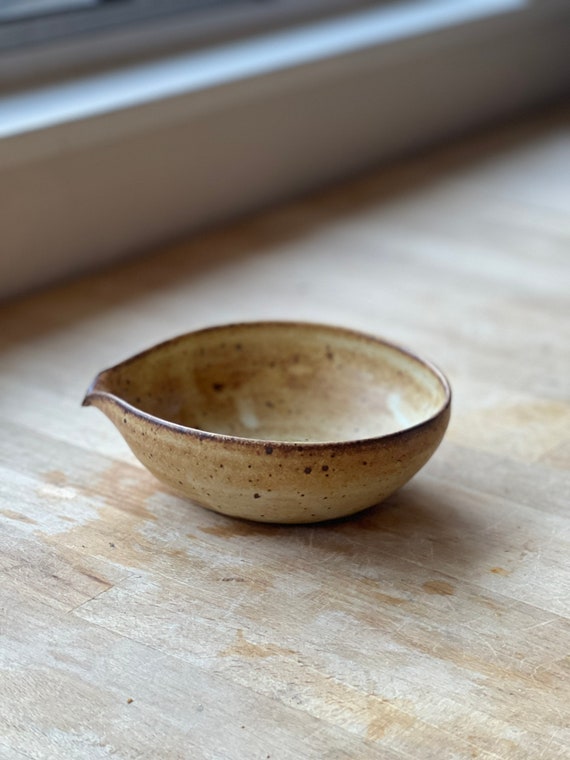 Handmade Katakuchi / Matcha Bowl With Spout/ Black Mountain Etsy