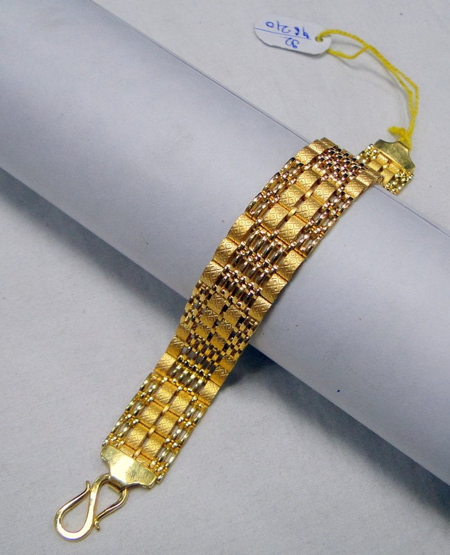 Intricate Swirl Gold Bracelet