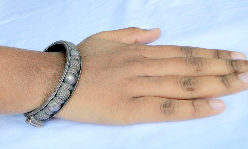 Vintage Ethnic Sterling Silver Bangle Old Silver Bracelet 13124