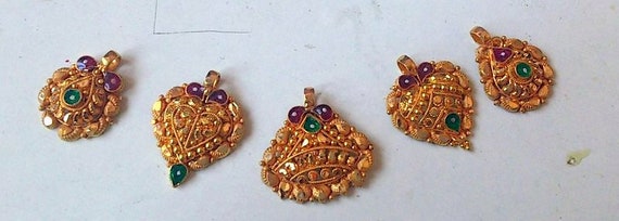 22 K solid gold charms pendants lot of 5 pcs with… - image 1