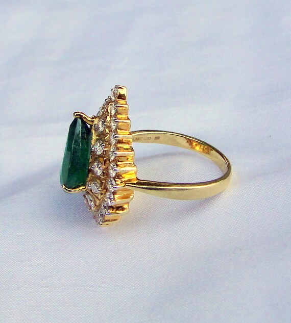 18 K Gold Natural Emerald Diamond engagement ring… - image 4