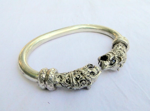 Fine handmade jewelry shop