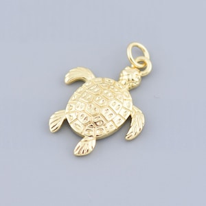 Sea Life Pendant,Turtle Necklace, Turtle Pendant,18K Gold Filled Ocean Charm,Sea Life Charm,DIY Jewelry Making,22.5x17.5mm