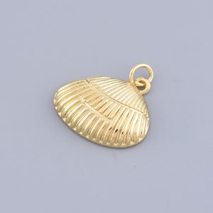 18K Plated Gold Shell Pendant, Ocean Charm,Shell Necklace Pendant,Beach Jewelry,DIY Jewelry Making Accessories,21x18mm