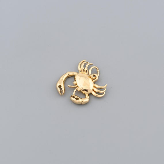 Gold Filled Crab Charm, Ocean Inspired Pendant for Handmade Jewelry and Beach Style Necklace Designs 17.3x16.7mm