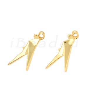 18K Filled Gold Paper Crane Pendant, Thousand Paper Crane Pendant in Brass, Thousand Paper Crane Charm, Simple Jewelry, 33x13mm