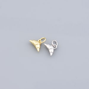 Gold Croissant Anhänger für skurrile handgemachte Schmuckdesigns, 10 x 7 mm