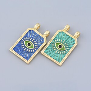 Enchanting Eye Pendant in Gold with Enamel - Watchful Piece for Mystical Adornments,29x18mm