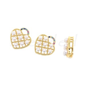 18K Filled Gold Pearl Heart Connector, Heart Charm, Pearl Charm, Delicate Jewelry, 21x19x8.5mm