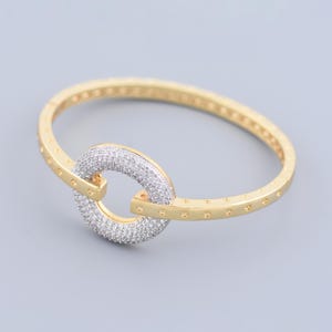 Brazalete de oro de 18 quilates con circonita cúbica, brazalete de oro personalizado, pulsera con letras O para parejas, brazalete con letra O, regalo de aniversario para esposa, 27 x 66,5 mm