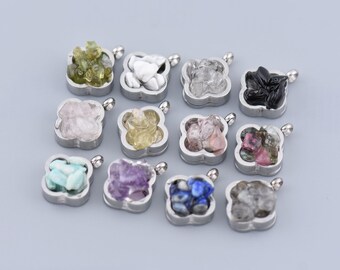 Elegante goldene Blüten Charms, natürliche Edelstein-Cluster, handgemachte Natur inspirierter Schmuck, ideales vielseitiges Geschenk, 13x10.5 mm