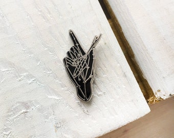 Sewing Enamel Pin Badge - Seam Ripper- Star Constellation Black Enamel Lapel Pin Badge - Sewing Lover - Gift for Sewists Quilting Gift