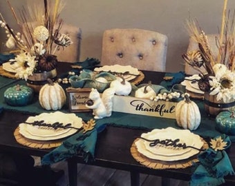 Thanksgiving Place Cards, Fall Decor, Thanksgiving Decor, Kitchen Decor, Autumn Decor, Wooden Place Cards, Farmhouse Decor, Wood Words