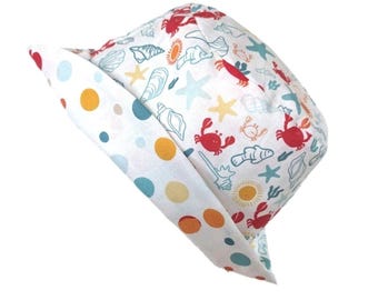 Crabs and spots reversible bucket hat
