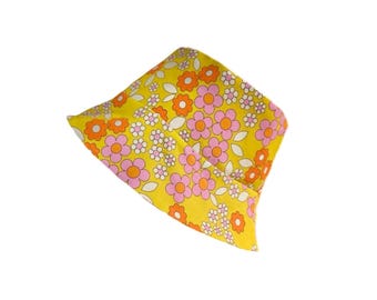 Retro style, reversible bucket hat,