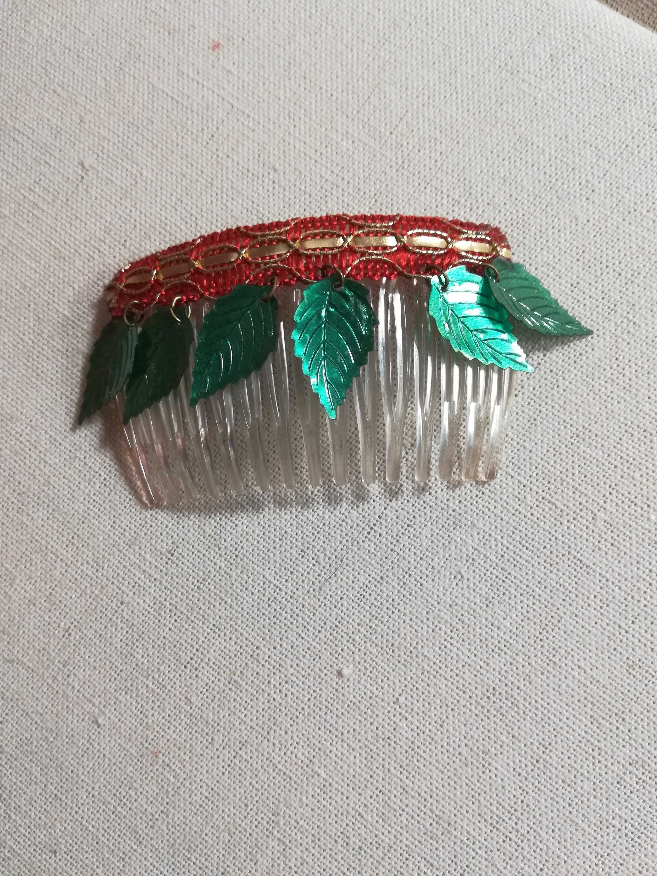 Beautiful Vintage 80’s Green and Black Hair Combs Vintage 1920s Art Deco Green Rhinestone Hair Comb — Vintage  main image 4