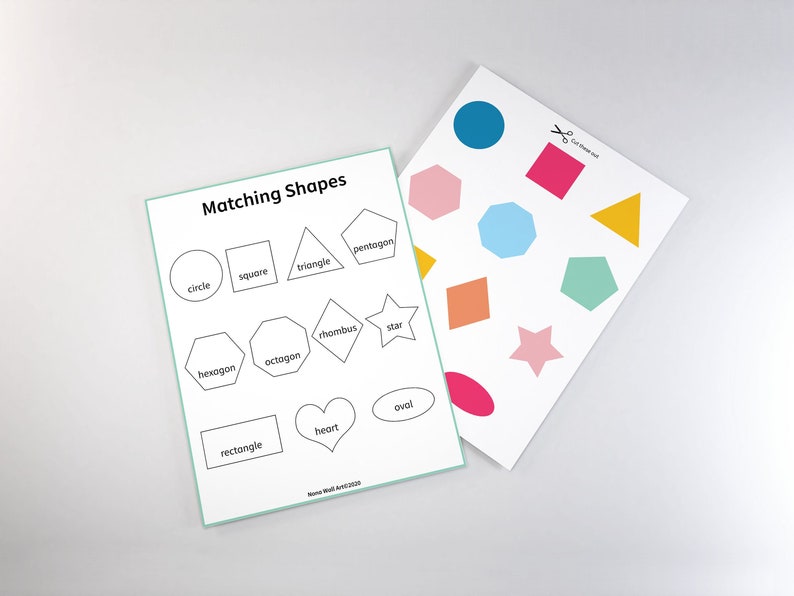 Op de afbeelding: Een printbaar werkblad voor kinderen om vormen te leren. Het werkblad bevat een lijst met vormen met hun namen, zoals cirkel, vierkant, driehoek, vijfhoek, zeshoek, achthoek, ruit, ster, rechthoek, hart en ovaal. Er zijn ook gekleurde uitsteekvormen om te matchen met de namen op het werkblad.