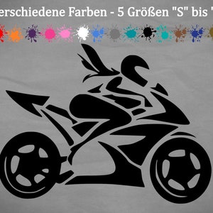 Könnte beinhalten: Schwarze Silhouette einer Person, die ein Motorrad fährt. Das Motorrad hat ein großes Vorderrad und ein kleineres Hinterrad. Die Person trägt einen Helm und hat langes Haar. Das Bild ist auf einem grauen Hintergrund.