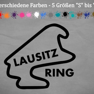 Könnte beinhalten: Schwarzweißgrafik des Lausitzrings mit dem Text "LAUSITZ RING".