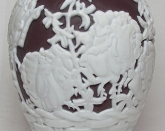Kathleen Orme, White Cut to Red Cameo Vase, Floral Basket, Outstanding