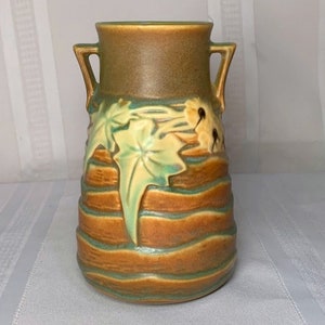 Roseville Pottery, Luffa, Brown Double Handled Vase, Crisp Definition, Nice