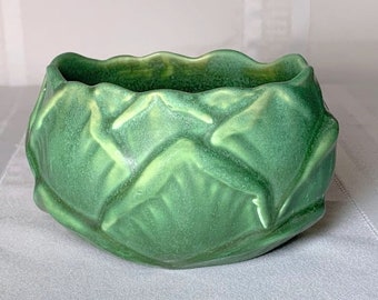 Hampshire Pottery, Matte Green Cabbage Vase, Great Arts & Crafts Form, Very Nice