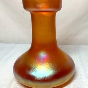 Quezal, Gold Aurene Flower Vase, Beaker Form, Excellent Iridescence, Condition