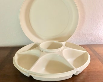 1980's Tupperware Serving Center. Vintage Tupperware Serving Center. 1980's Tupperware Veggie and Dip Server. Tupperware Serving Center 80's