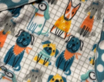 BabyRoo Car Seat Blanket- Bright Puppy Dog Friends with polka dots- Original Size